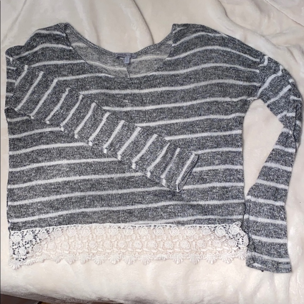 Grey striped sweater / long sleeve shirt